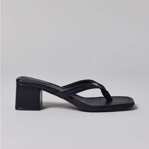 Urban Outfitters Black Women's Block Heel Sandals Size 7 - worn once!